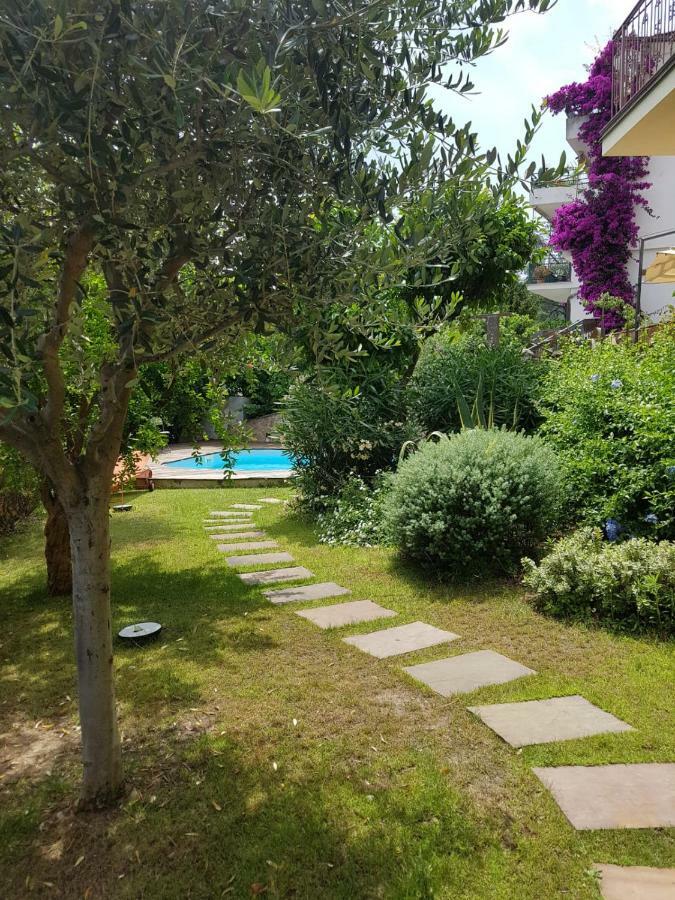 Villa Pineland Borghetto Santo Spirito Exterior photo