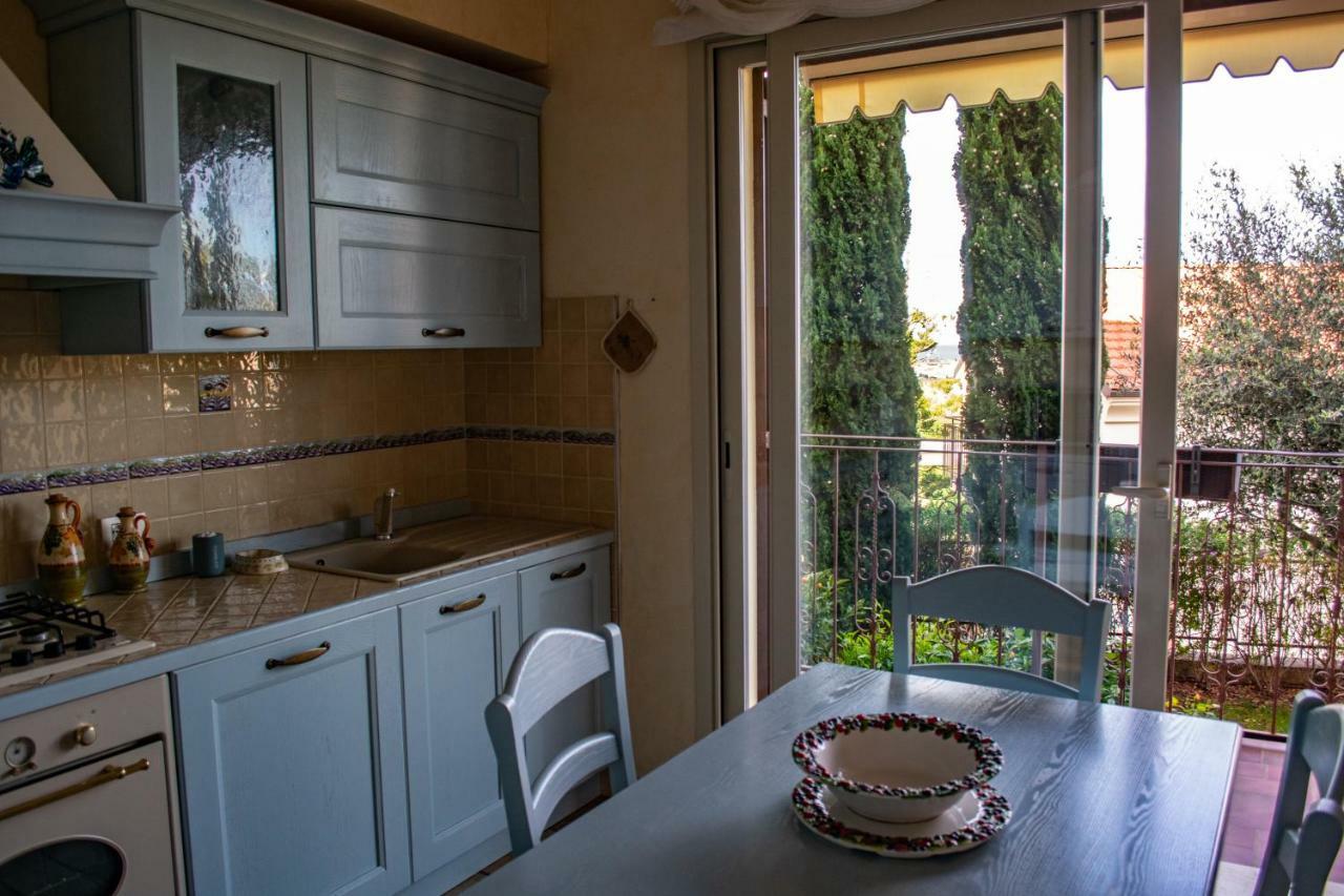 Villa Pineland Borghetto Santo Spirito Exterior photo
