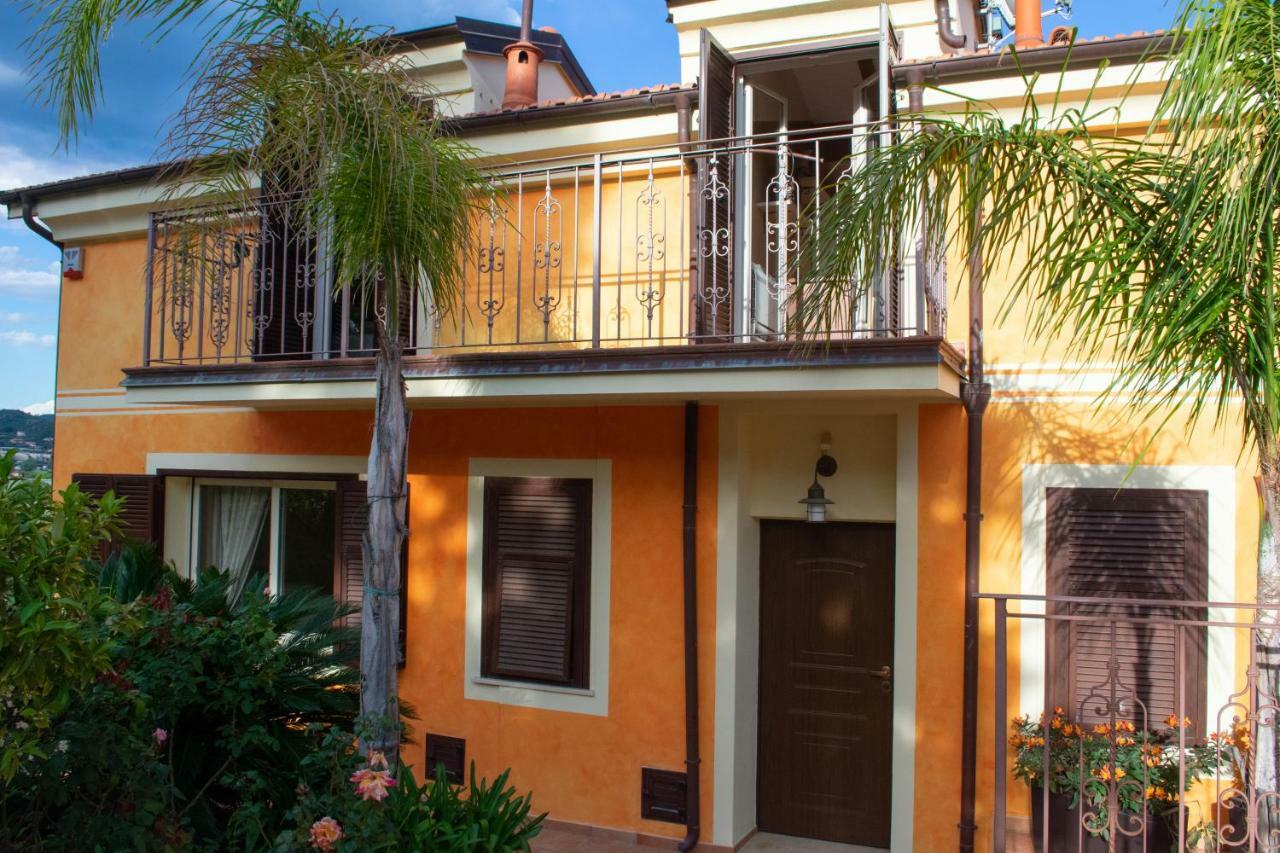 Villa Pineland Borghetto Santo Spirito Exterior photo